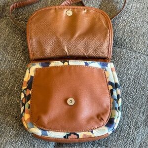 Relic Floral Crossbody purse EUC